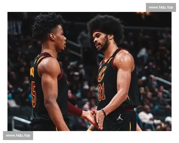 近期联盟战绩走势深度解析强队崛起黑马突围季后赛格局前瞻三强博弈