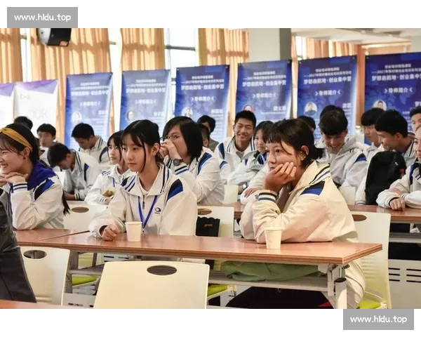 全面解析体育直播产业发展趋势与未来前景探讨 全面解析体育直播产业发展趋势与未来前景探讨