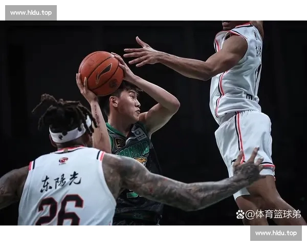 篮球直播观看途径推荐及最佳平台解析，让你不错过每一场精彩比赛